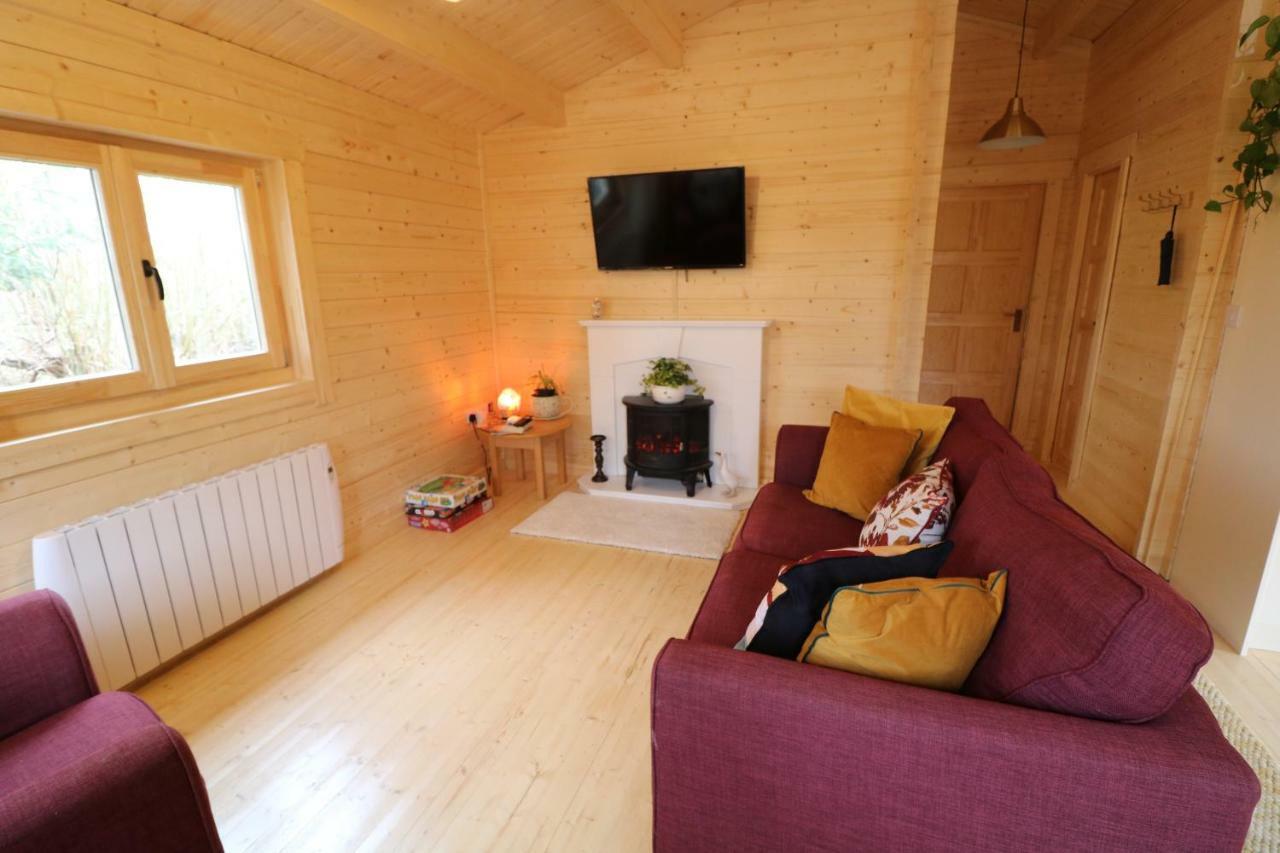 Inisean Lodge Log Cabin -Part Of Inisean B&B Dungloe Exterior photo